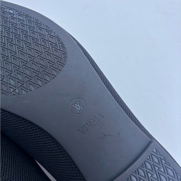 Vivaia Aubrey Leopard Flats - Picture 5 of 5